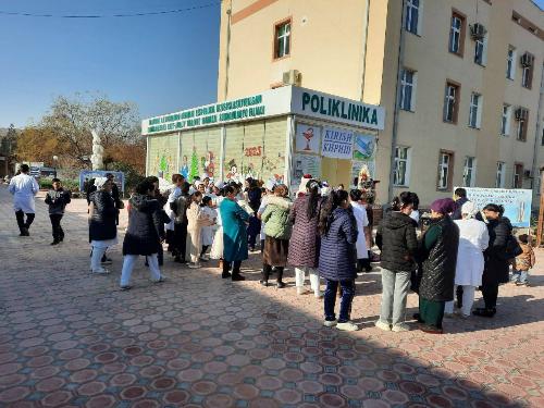 Inson qadri uchun!Akademik Y.X.To'raqulov Nomidagi Respublika ixtisoslashtirilgan Endokrinalogiya ilmiy amaliy tibbiyot markazi Surxondaryo filiali tizimida faoliyat olib borayotgan xodimlarga yangi yil sovgʻalari tarqatildi