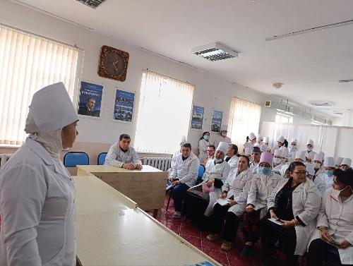 Tashkent city and district endocrinologists, trained as trainers at the Republican Center for Endocrinology, regularly conduct diabetes screening sessions