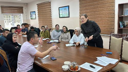 Первый день образовательной программы для врачей-эндокринологов в Фергане: энергия знаний и опыт ведущих специалистов!