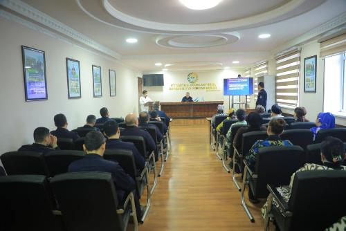 As part of the "Day of Spiritual Uplift and Patriotism," the Namangan Regional Emergency Department hosted a seminar on "Obesity and its Negative Consequences" with the participation of specialists from the regional endocrinology service.
