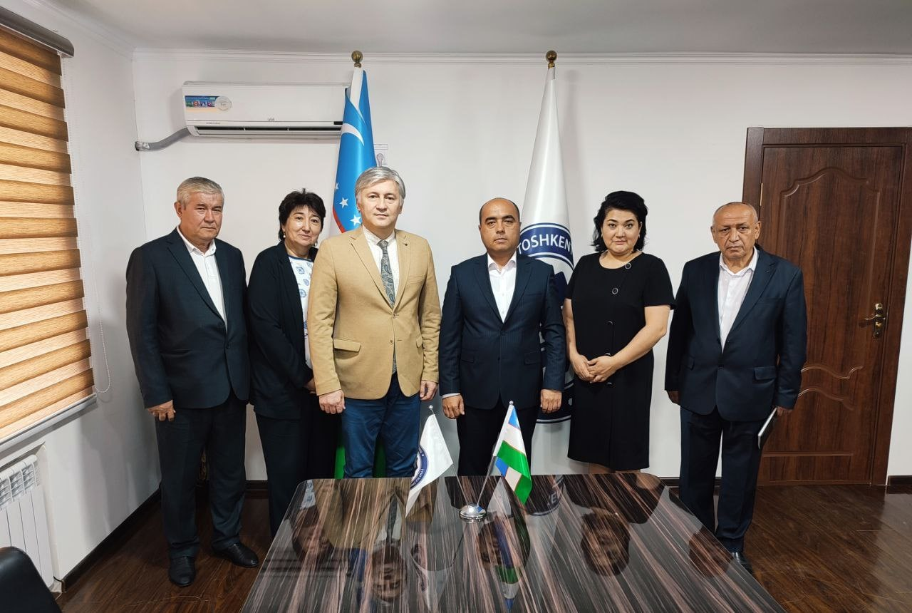 Подписан меморандум между Республиканским специализированным научно-практическим медицинским центром эндокринологии и Термезским филиалом Ташкентской медицинской академии.