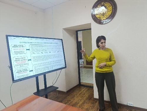 District supervisors in Tashkent completed training in patient routing for six endocrine conditions and received instructor certificates upon completion.