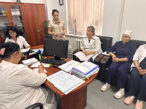 On 23.05.2025, Z.B.Agzamova, endocrinologist of Tashkent city branch of RSNPMCE, curator of Yakkasaray district, and S.R.Pulatova, chief endocrinologist of Yakkasaray district, held a seminar on “Primary prevention of diabetes mellitus and iodine deficien