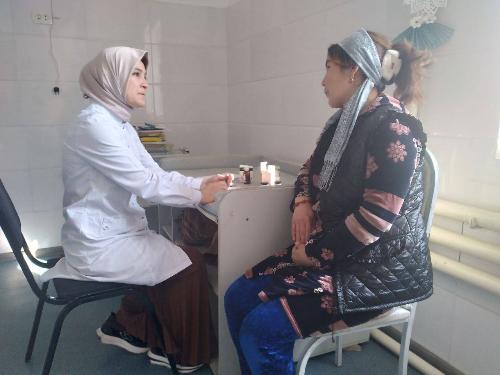  For human dignity! On March 14, 2025, residents of Oktom rural district of Farish district of Jizzak oblast were treated by endocrinologist M. Davronova of Jizzak branch of RSSPMCE named after academician E.H. Turakulov.