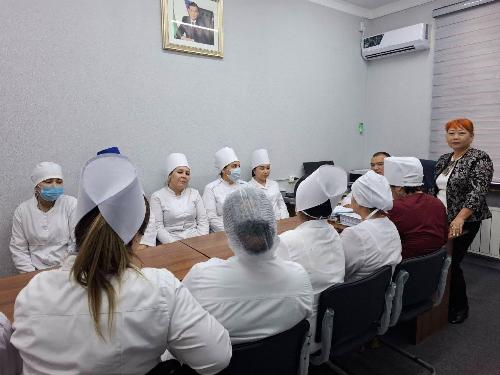 27.05.2025 года врач-эндокринолог Ташкентского городского филиала РСНПМЦЭ имени академика Ё.Х.Туракулова, куратор Алмазарского района Э.А.Кан провели проверку эндокринологической службы Алмазарского района. 