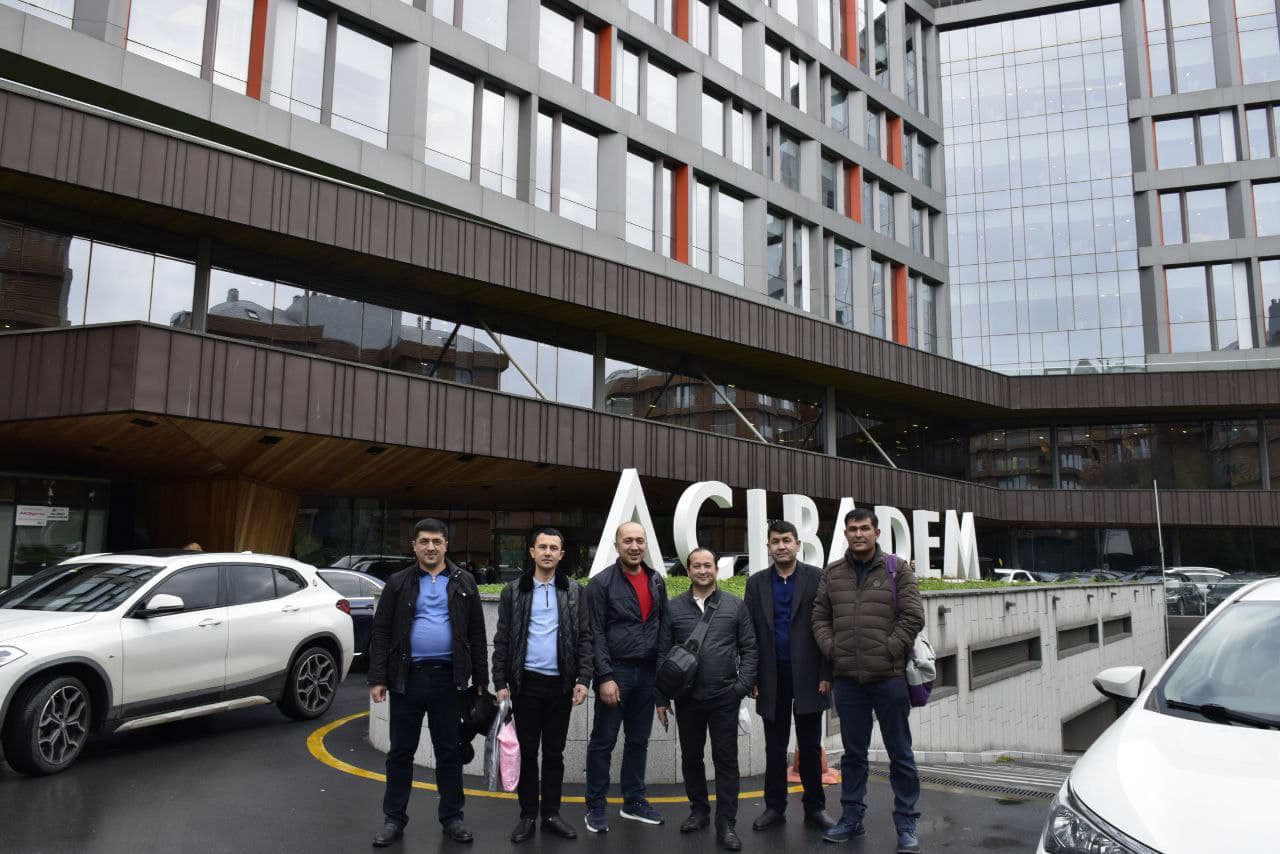 Markaz jarrohlari guruhi va hududiy filiallarida ham bir oylik malaka oshirish kurslarida o‘qitilmoqda - Acibadem Hospitals (Istanbul)