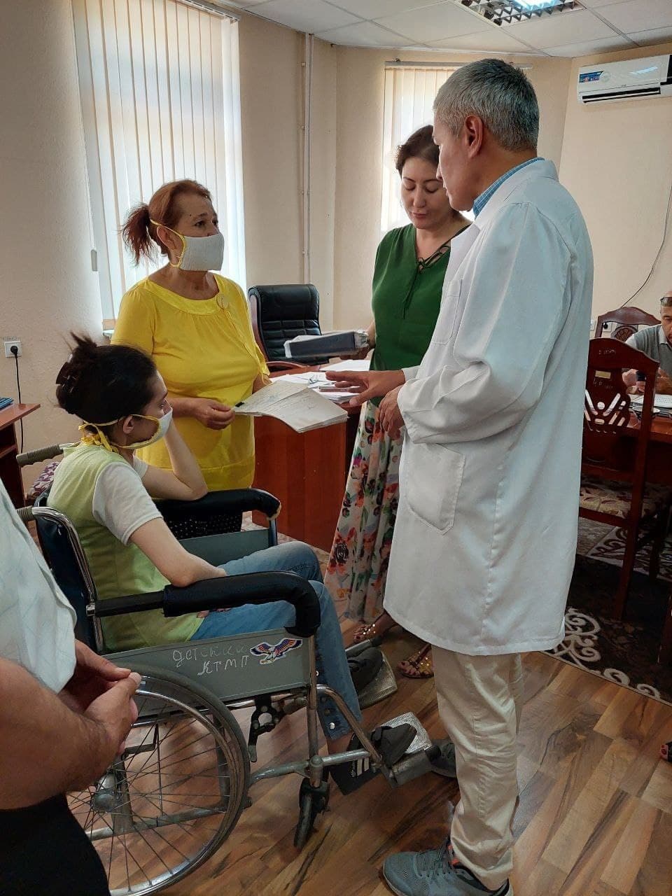 Qibray tuman tibbiyot birlashmasida Toshkent viloyat endokrinologiya dispanseri shifokorlari tomonidan chuqurlashtirilgan tibbiy ko‘rik o‘tkazildi.