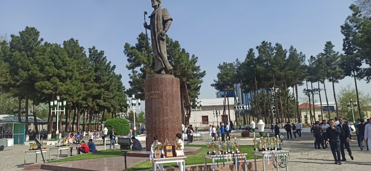 Андижон шахри Алишер Навоий истирохат богида 7-апрел "Бутун жахон саломатлик куни" муносабати билан вилоят ахолисига саломатлик сайли утказилди.