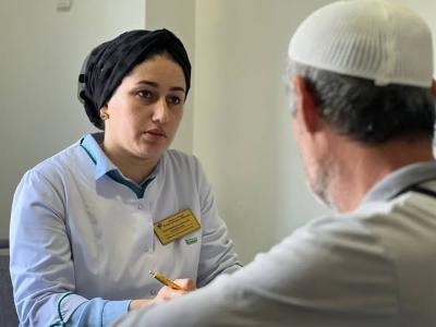 Сотрудником Бухарского областного эндокринологического диспансера Мухамедивой М.И. был проведен семинар для медицинских сестер первичного звена в СП №4