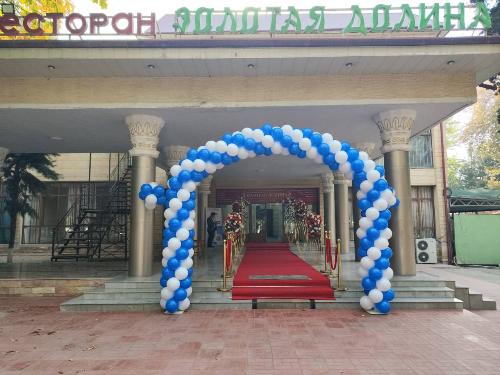 Инсон қадри учун! 14-ноябр куни у Олтин Водий байрам саройида диабетга чалинган 100 га яқин бола учун хайрия тадбирини ташкил қилди.